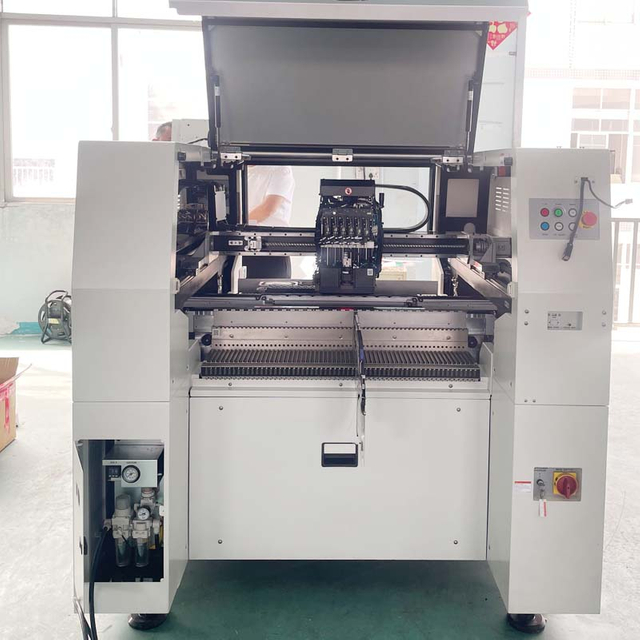 HANWHA SM482 МАШИНА ДЛЯ ПОДБОРКИ И РАЗМЕЩЕНИЯ